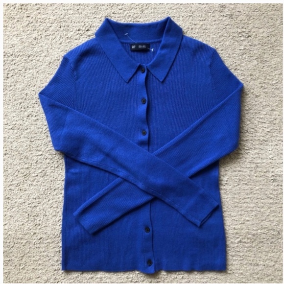 GAP- Cardigan sweater . - Picture 2 of 5